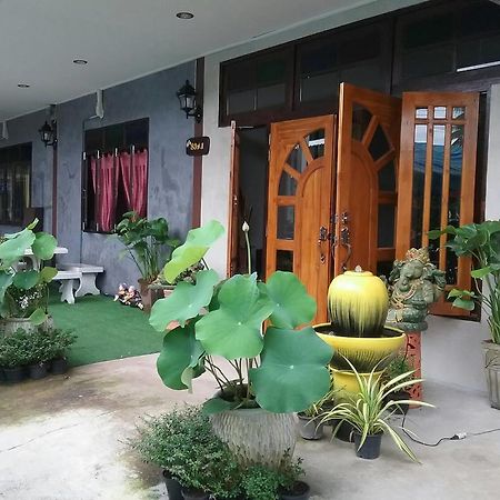 Sawang Guesthouse Ban Sawang Yai Екстериор снимка