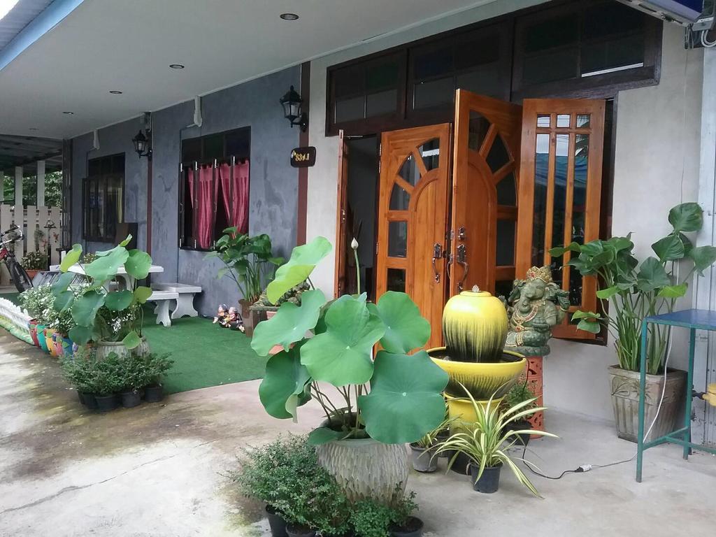 Sawang Guesthouse Ban Sawang Yai Екстериор снимка